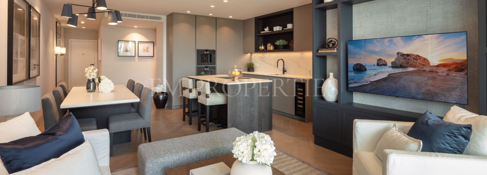 Apartment  in Marina Puente Romano, Marbella Golden Mile, Marbella