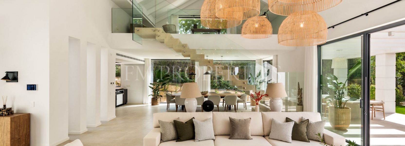Villa  in El Paraiso, Estepona East, Estepona