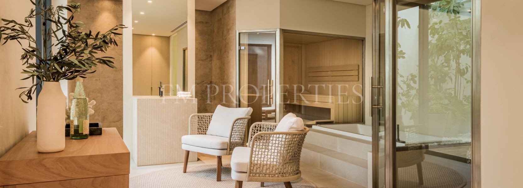Villa  in El Paraiso, Estepona East, Estepona
