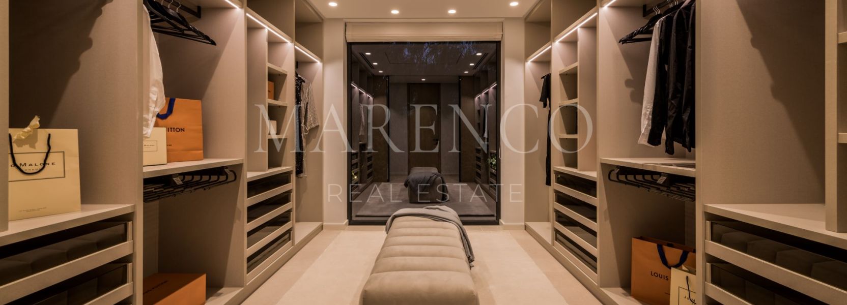 Villa  en El Paraiso, Estepona Este, Estepona