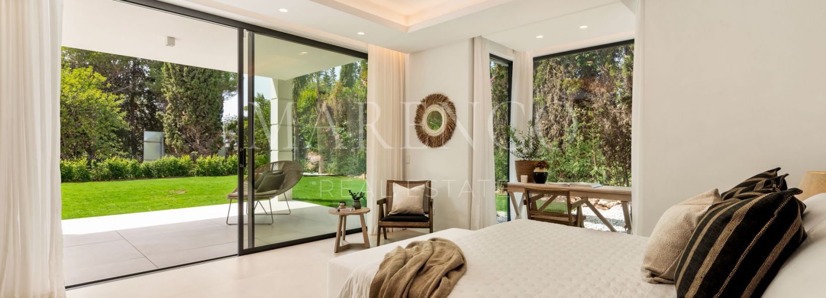 Villa  en El Paraiso, Estepona Este, Estepona