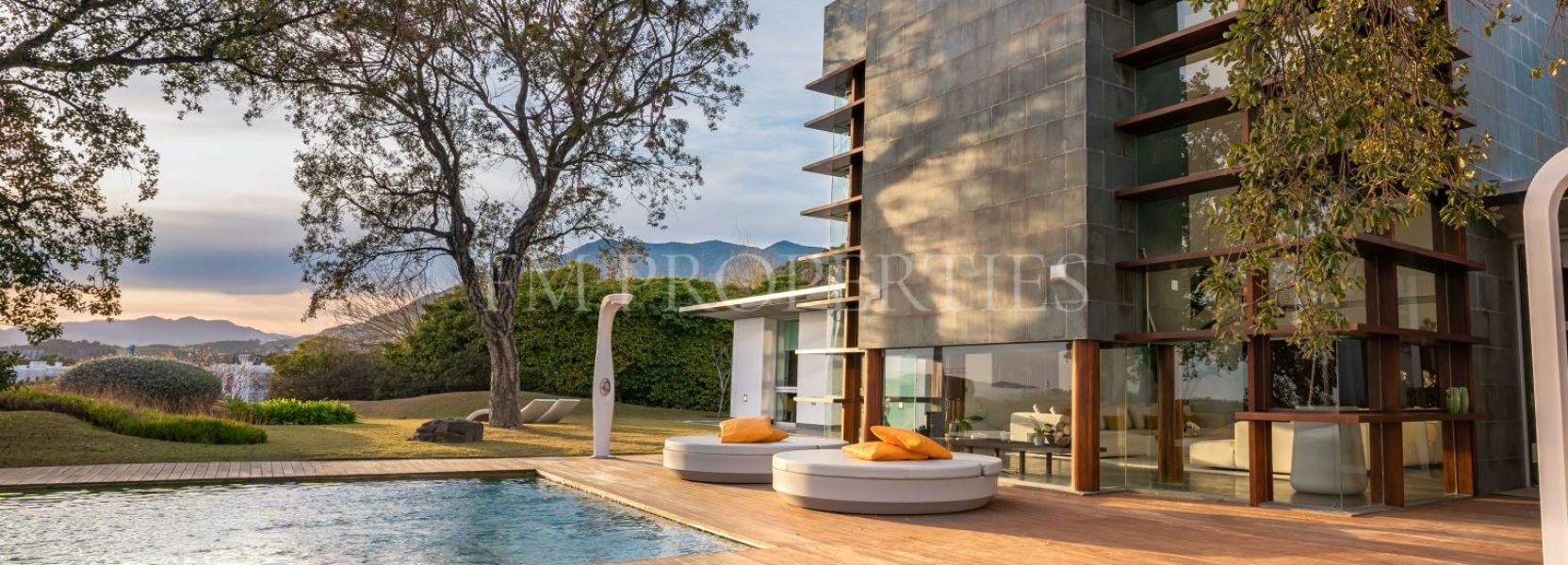Villa  en Reserva del Higuerón, Benalmadena