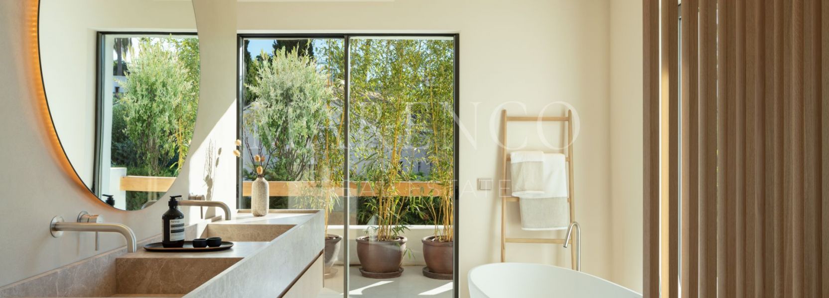 Villa Pareada  en Nueva Andalucia, Marbella