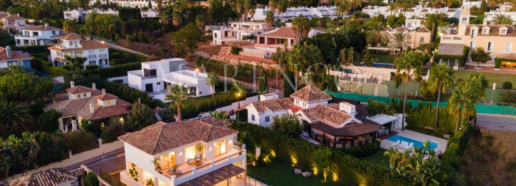 Villa Pareada  en Nueva Andalucia, Marbella