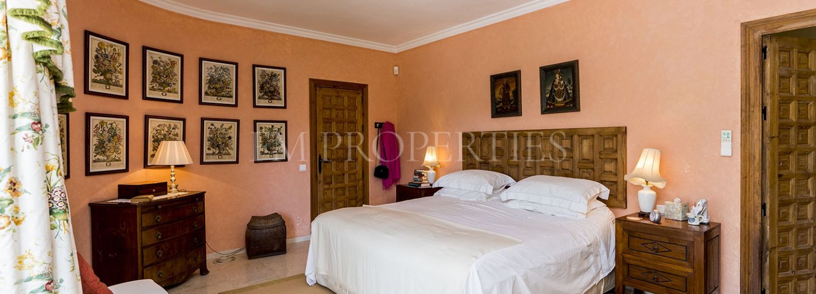 Villa  in Mirador del Paraiso, Benahavis