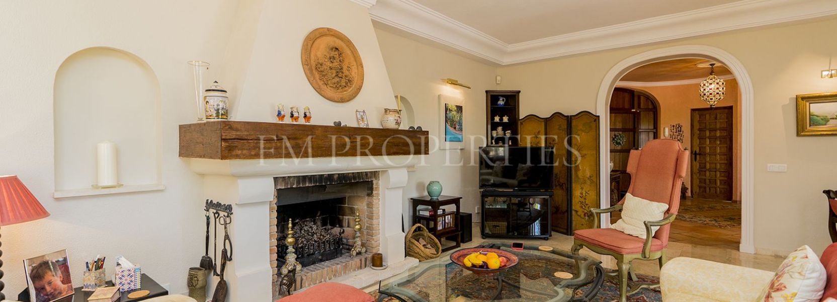 Villa  in Mirador del Paraiso, Benahavis