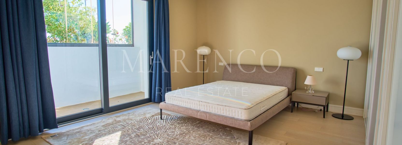 Villa  in Mirador del Paraiso, Benahavis