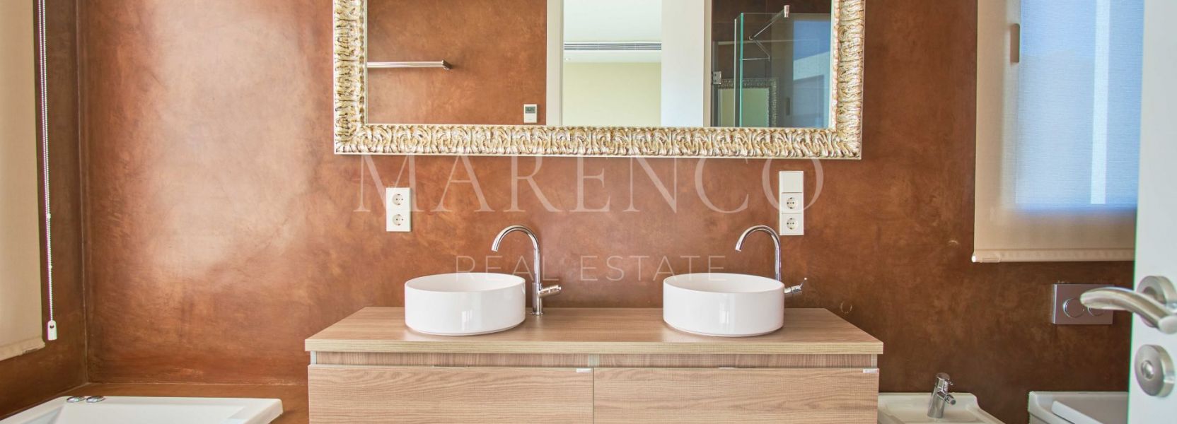 Villa  in Mirador del Paraiso, Benahavis