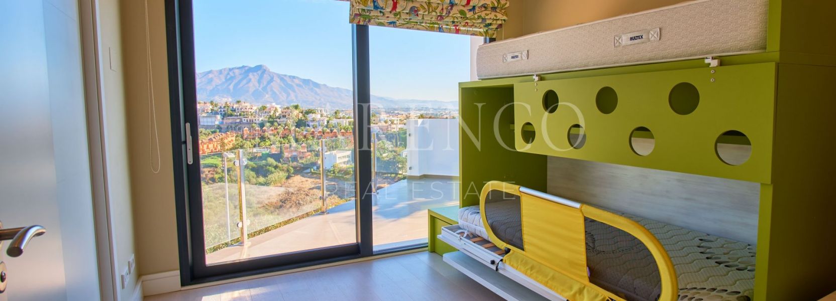 Villa  in Mirador del Paraiso, Benahavis