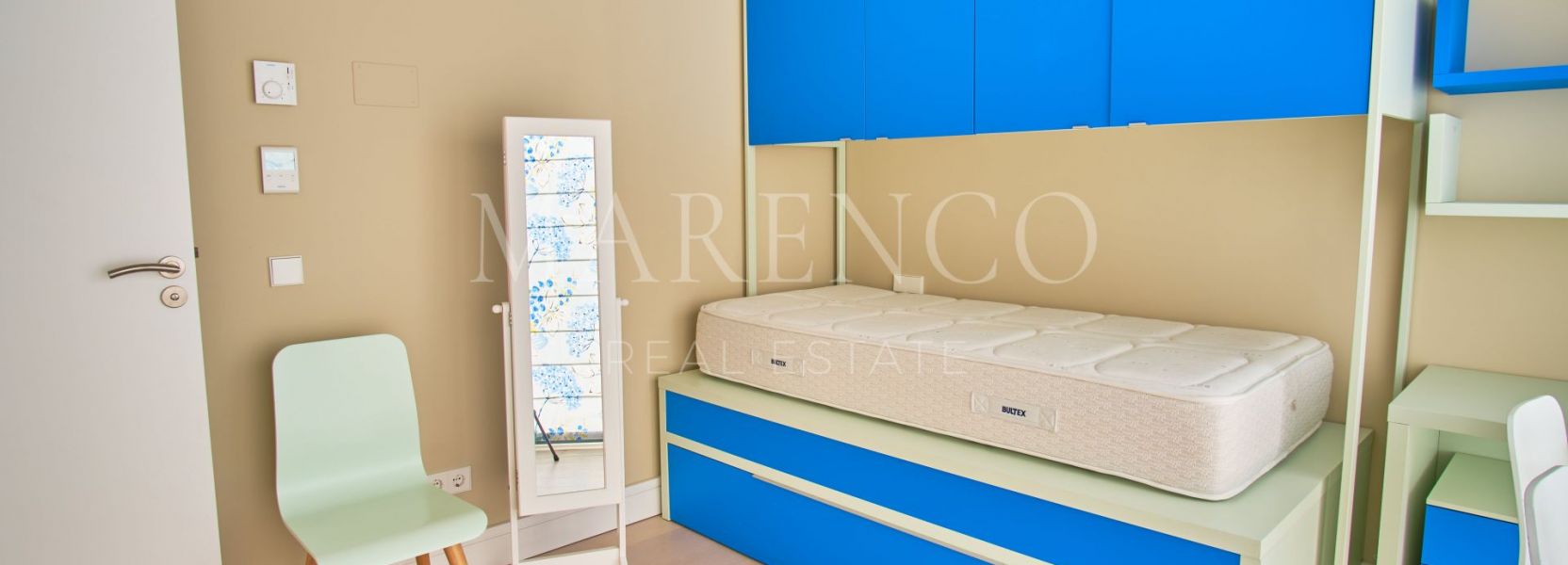 Villa  in Mirador del Paraiso, Benahavis