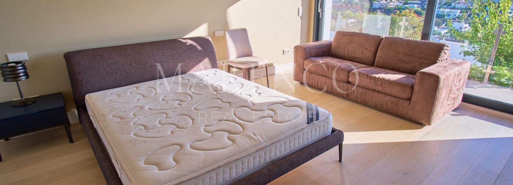 Villa  in Mirador del Paraiso, Benahavis