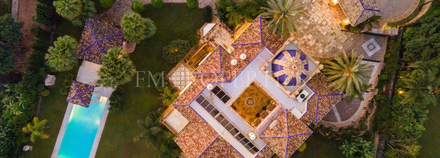 Villa  in Sierra Blanca, Marbella Golden Mile, Marbella