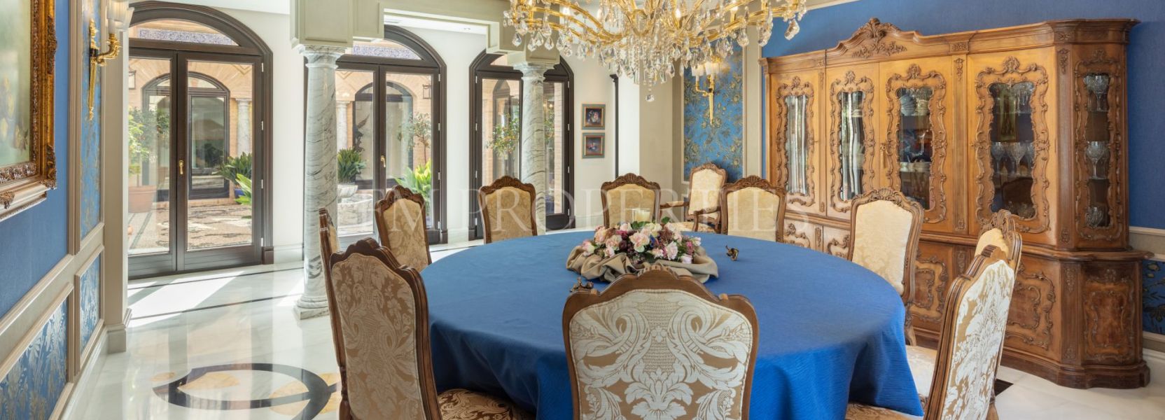 Villa  in Sierra Blanca, Marbella Golden Mile, Marbella
