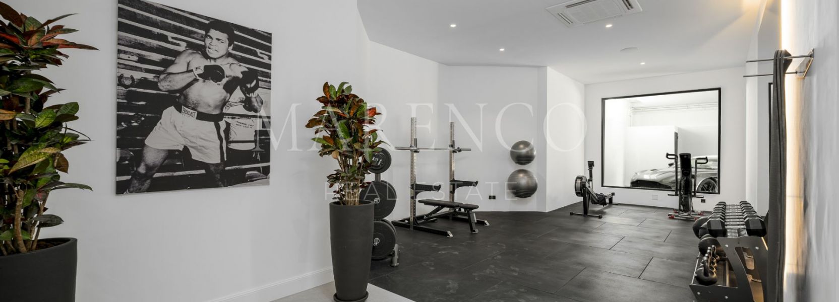 Villa  in Los Flamingos, Benahavis