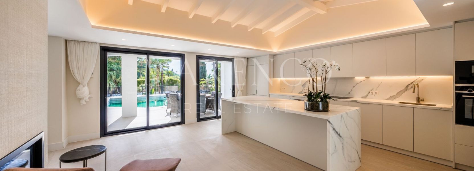 Villa  en El Paraiso, Estepona Este, Estepona