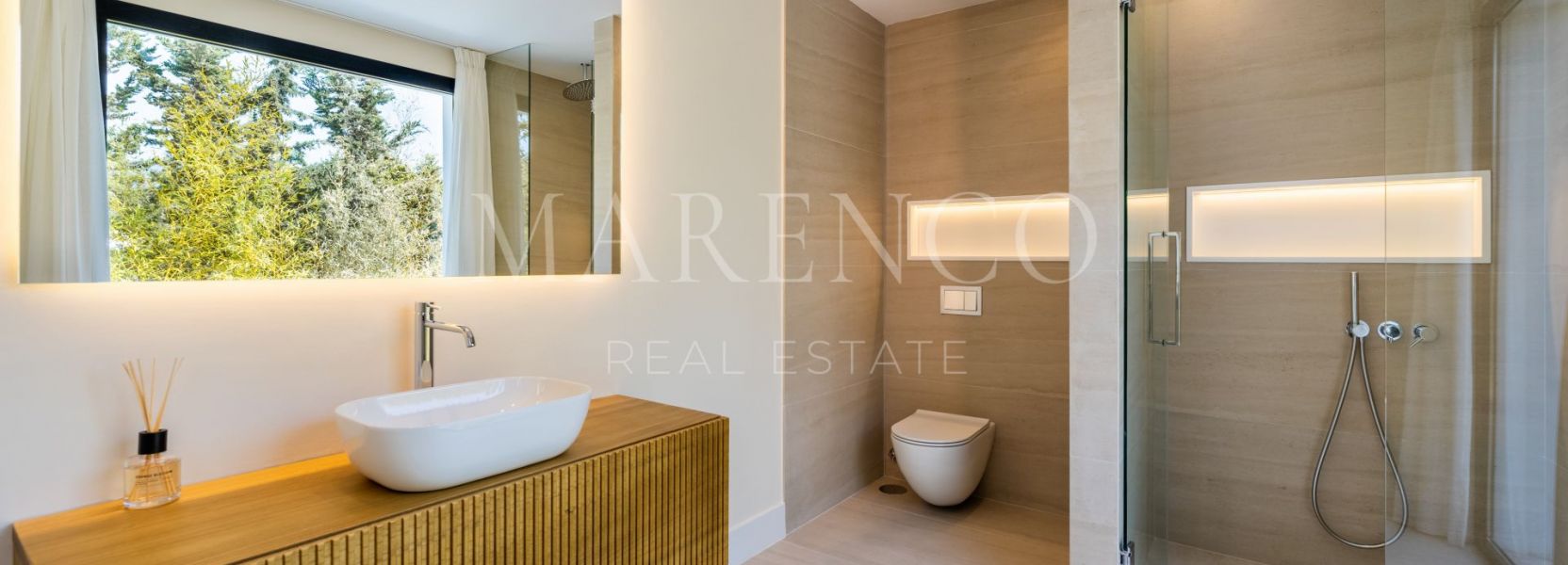 Villa  en El Paraiso, Estepona Este, Estepona