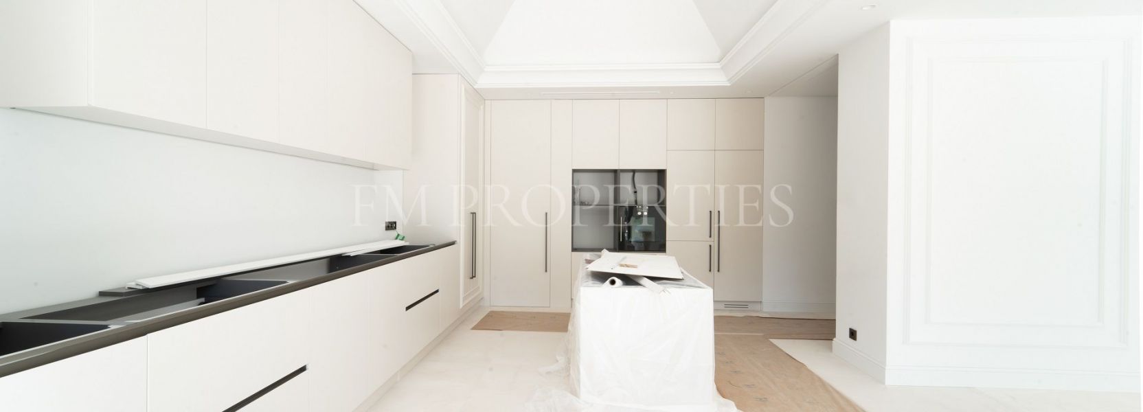 Villa  in Sierra Blanca, Marbella Golden Mile, Marbella