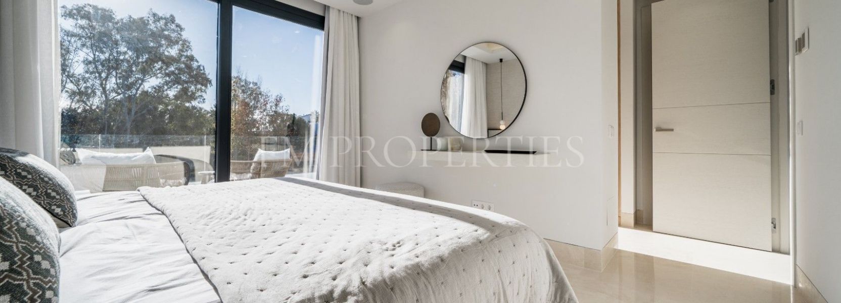 Villa  en Atalaya, Estepona Este, Estepona