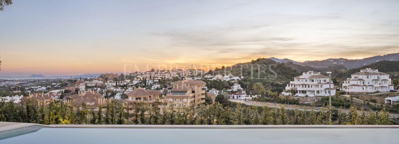 Villa  in Las Lomas de Nueva Andalucia, Nueva Andalucia, Marbella