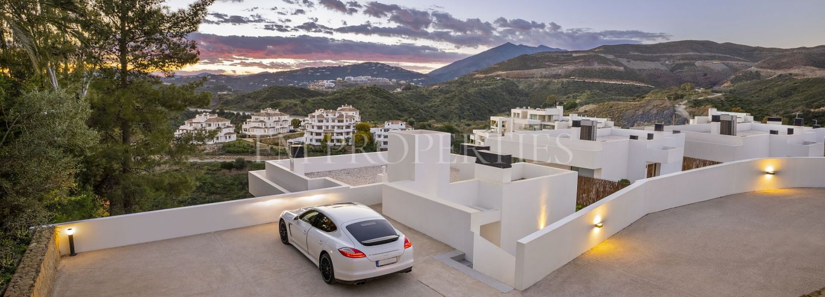 Villa  in Las Lomas de Nueva Andalucia, Nueva Andalucia, Marbella