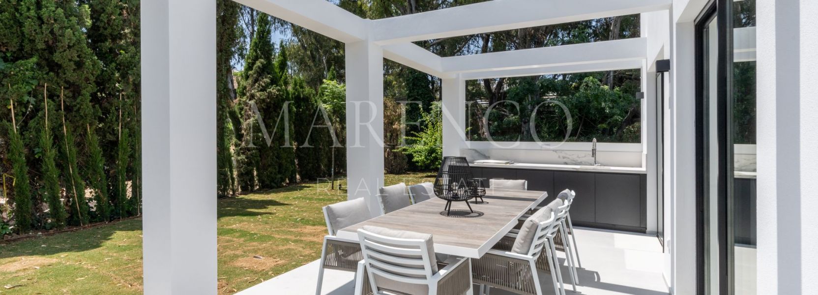 Villa  in Las Brisas, Nueva Andalucia, Marbella