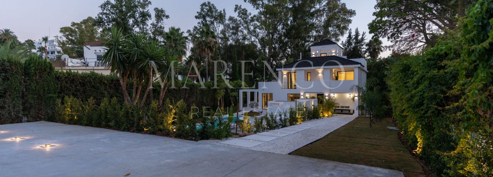 Villa  in Las Brisas, Nueva Andalucia, Marbella