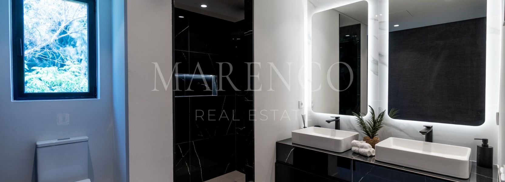 Villa  in Las Brisas, Nueva Andalucia, Marbella