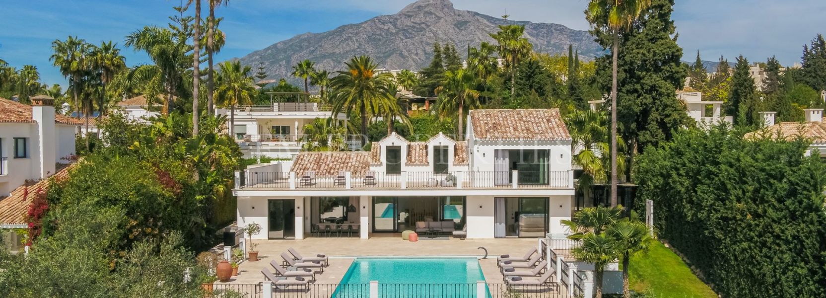 Villa  à Parcelas del Golf, Nueva Andalucia, Marbella