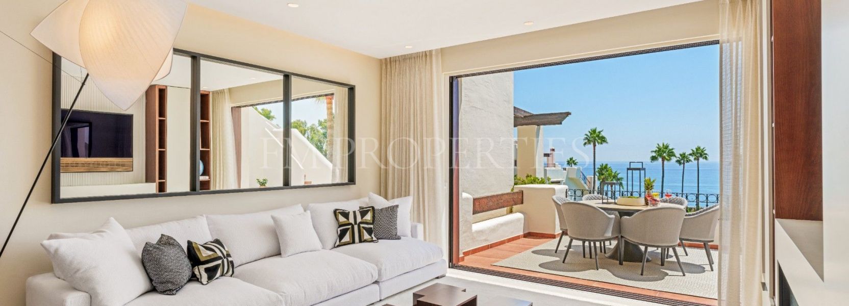 Appartement Terrasse  à Bahía del Velerín, Estepona Est, Estepona