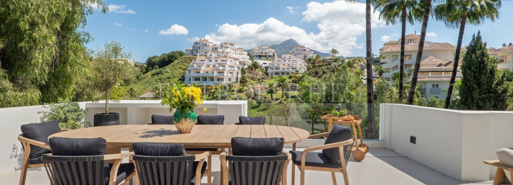 Villa  à Los Naranjos Hill Club, Nueva Andalucia, Marbella