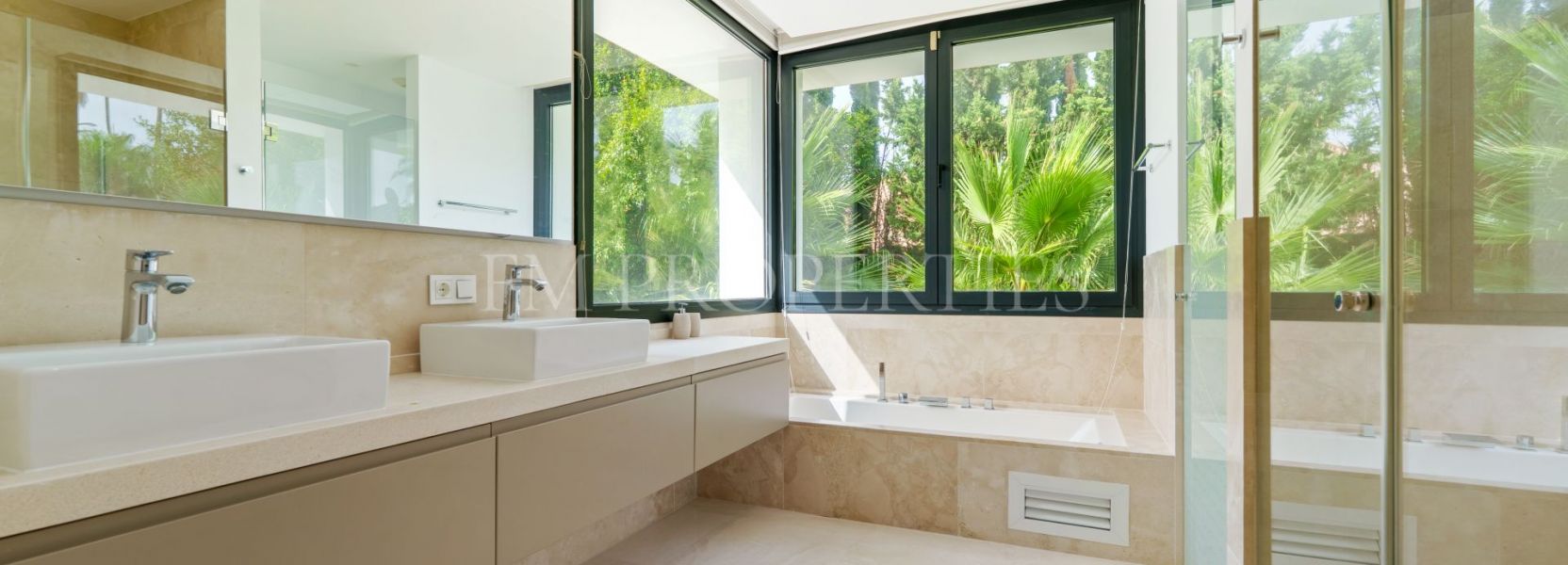 Villa  in Nueva Andalucia, Marbella