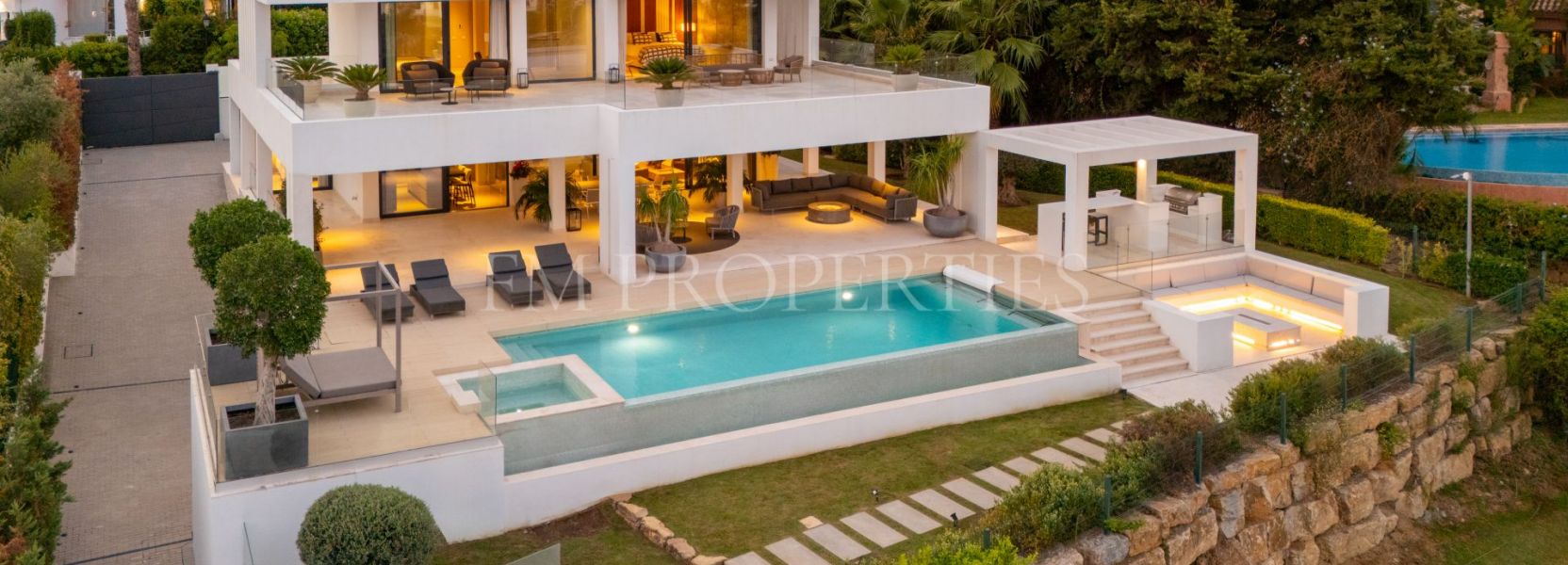 Villa  in Nueva Andalucia, Marbella