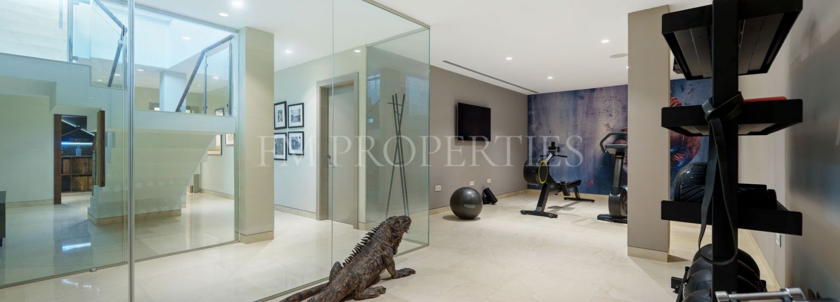 Villa  in Nueva Andalucia, Marbella