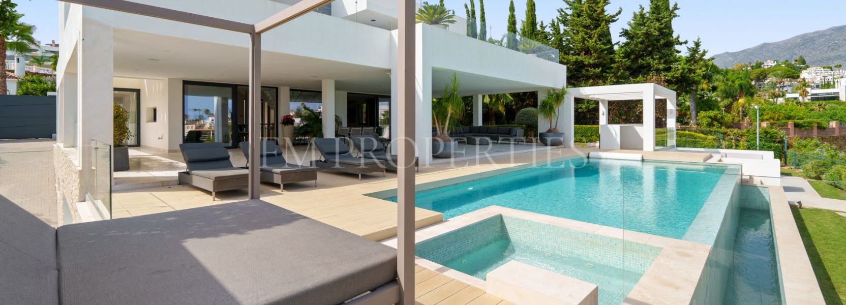 Villa  in Nueva Andalucia, Marbella