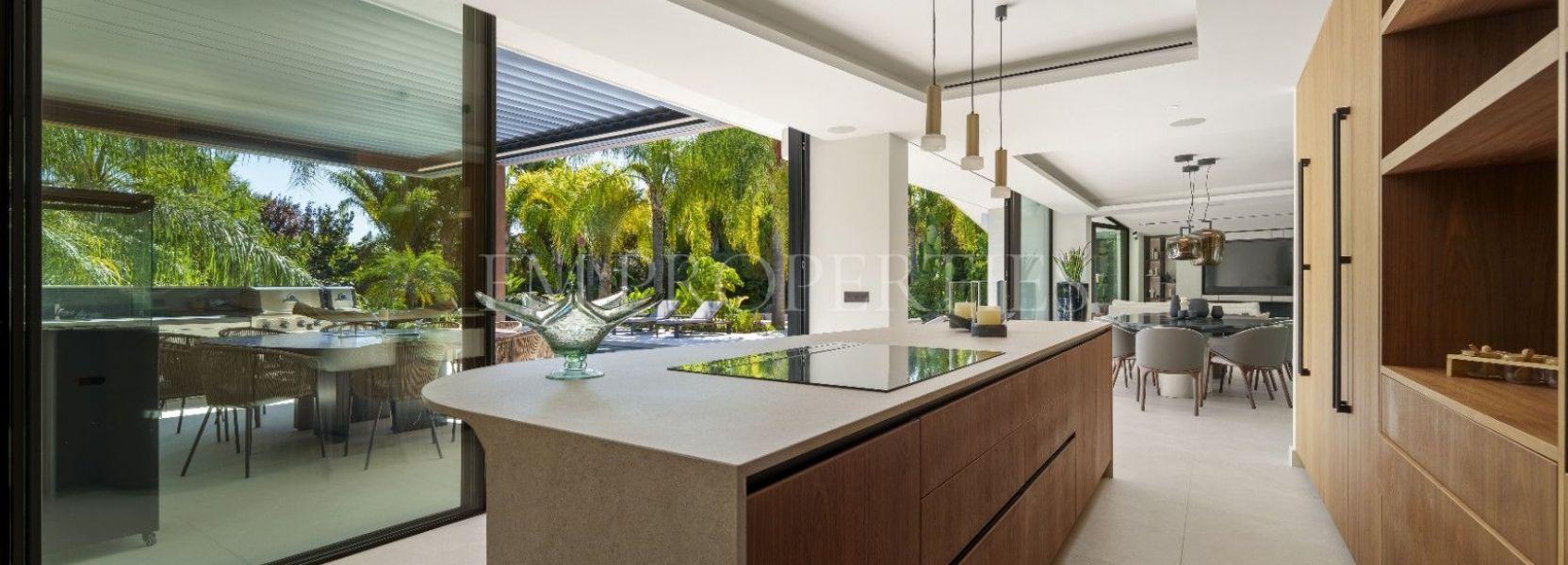 Villa  en Las Chapas, Marbella Este, Marbella