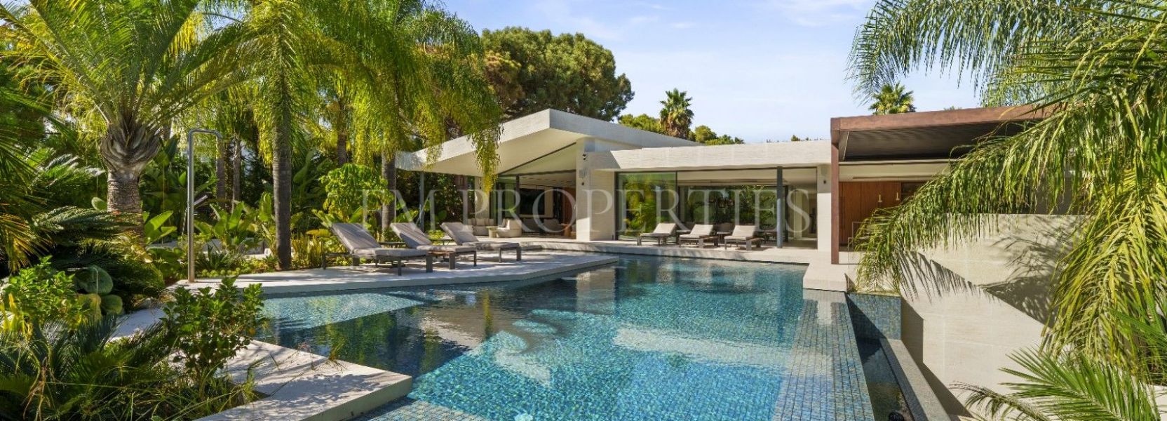 Villa  en Las Chapas, Marbella Este, Marbella