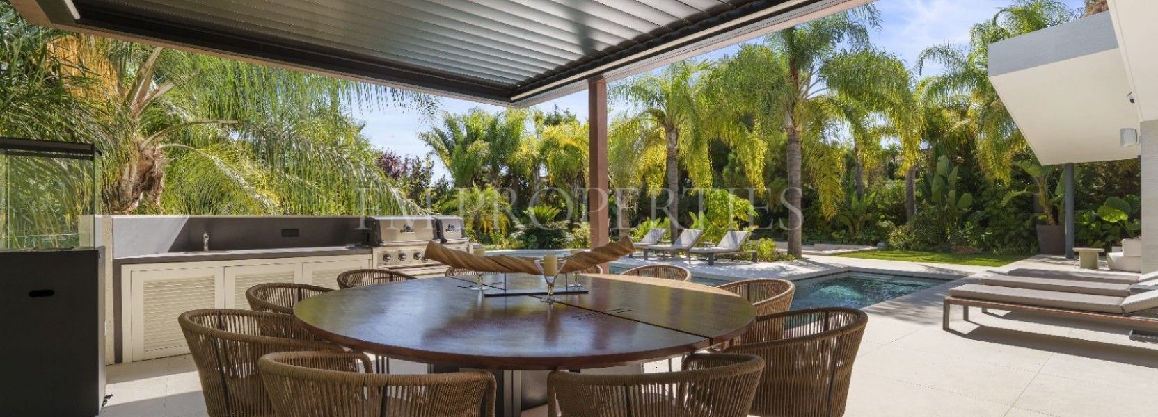 Villa  en Las Chapas, Marbella Este, Marbella