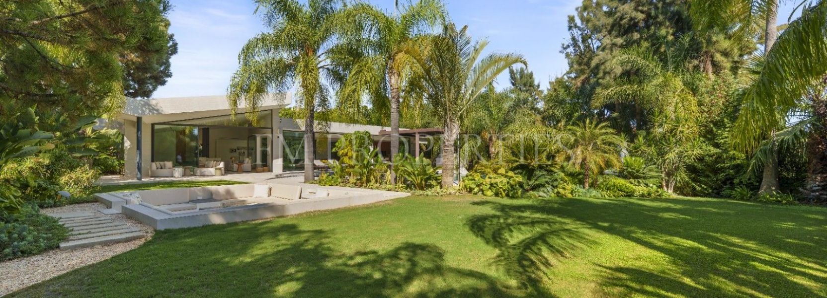 Villa  en Las Chapas, Marbella Este, Marbella