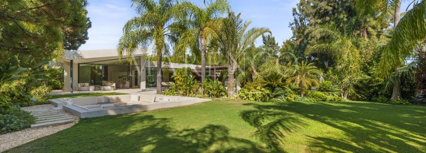 Villa in Las Chapas, Marbella Oost, Marbella
