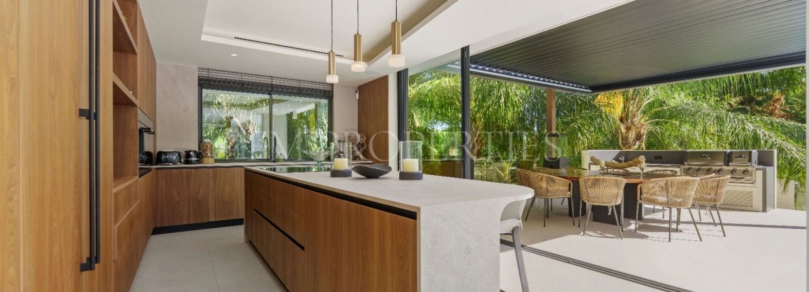 Villa  en Las Chapas, Marbella Este, Marbella