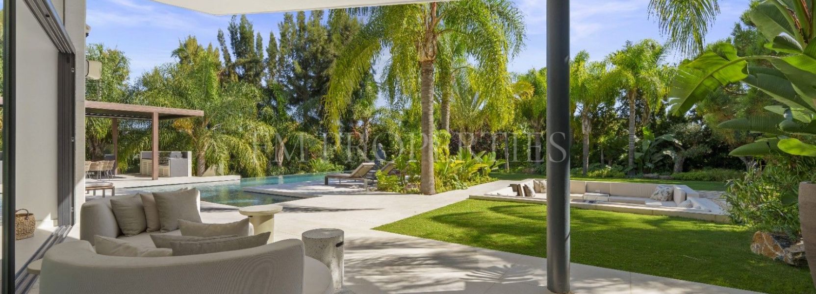 Villa  en Las Chapas, Marbella Este, Marbella