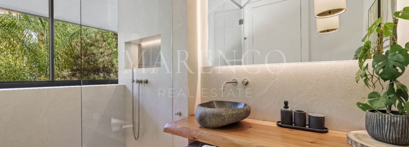 Villa in Las Chapas, Marbella Oost, Marbella