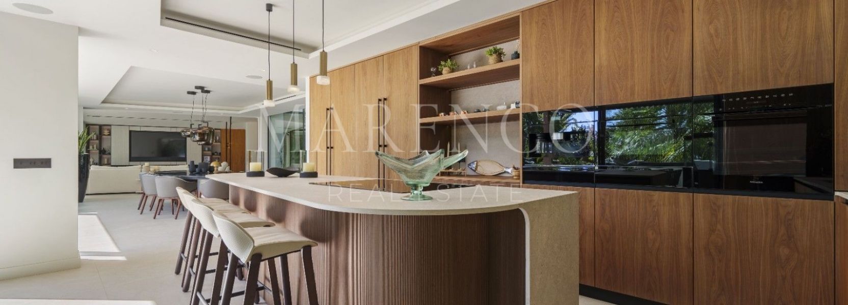 Villa in Las Chapas, Marbella Oost, Marbella