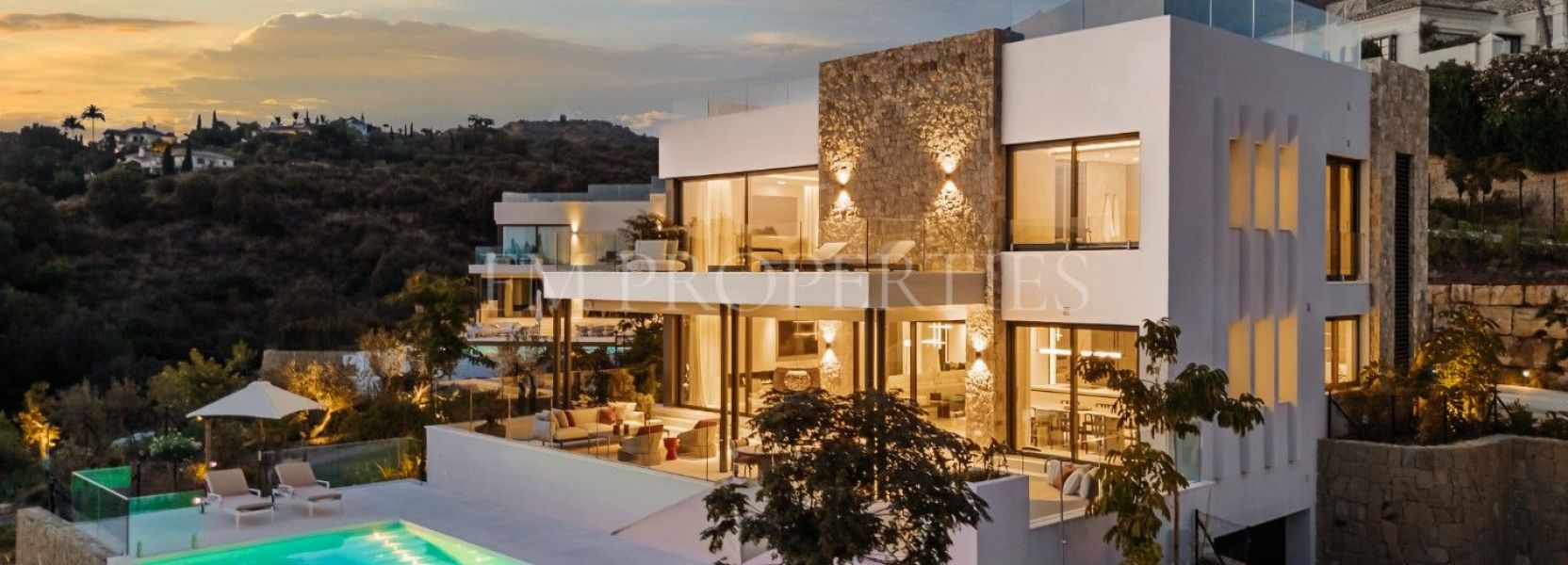 Villa  in Marbella Hill Club, Marbella Golden Mile, Marbella