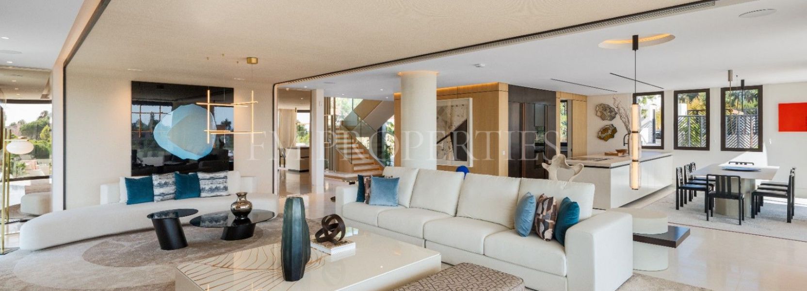 Villa  in Marbella Hill Club, Marbella Golden Mile, Marbella