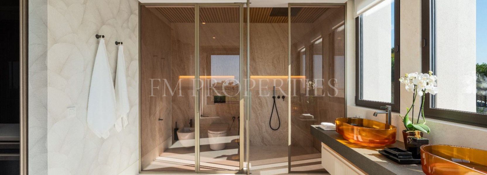 Villa  in Marbella Hill Club, Marbella Golden Mile, Marbella