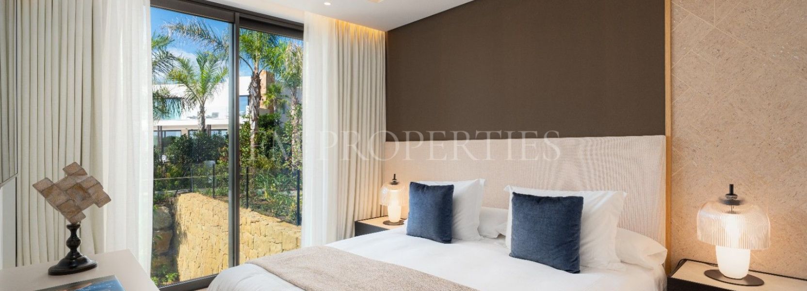 Villa  in Marbella Hill Club, Marbella Golden Mile, Marbella