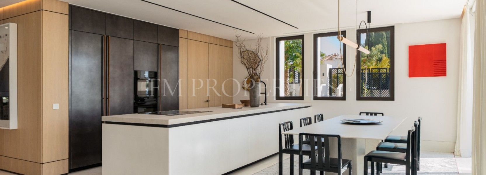 Villa  in Marbella Hill Club, Marbella Golden Mile, Marbella