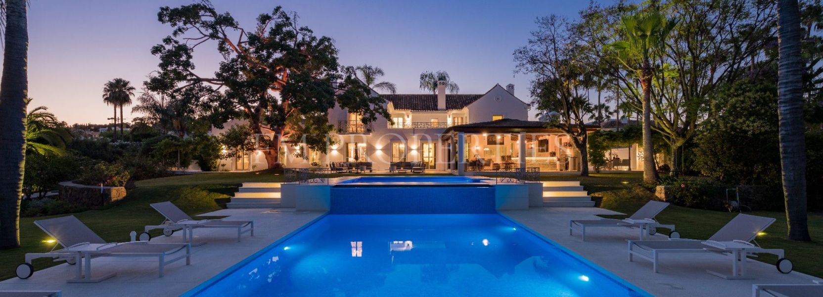 Villa  in La Cerquilla, Nueva Andalucia, Marbella