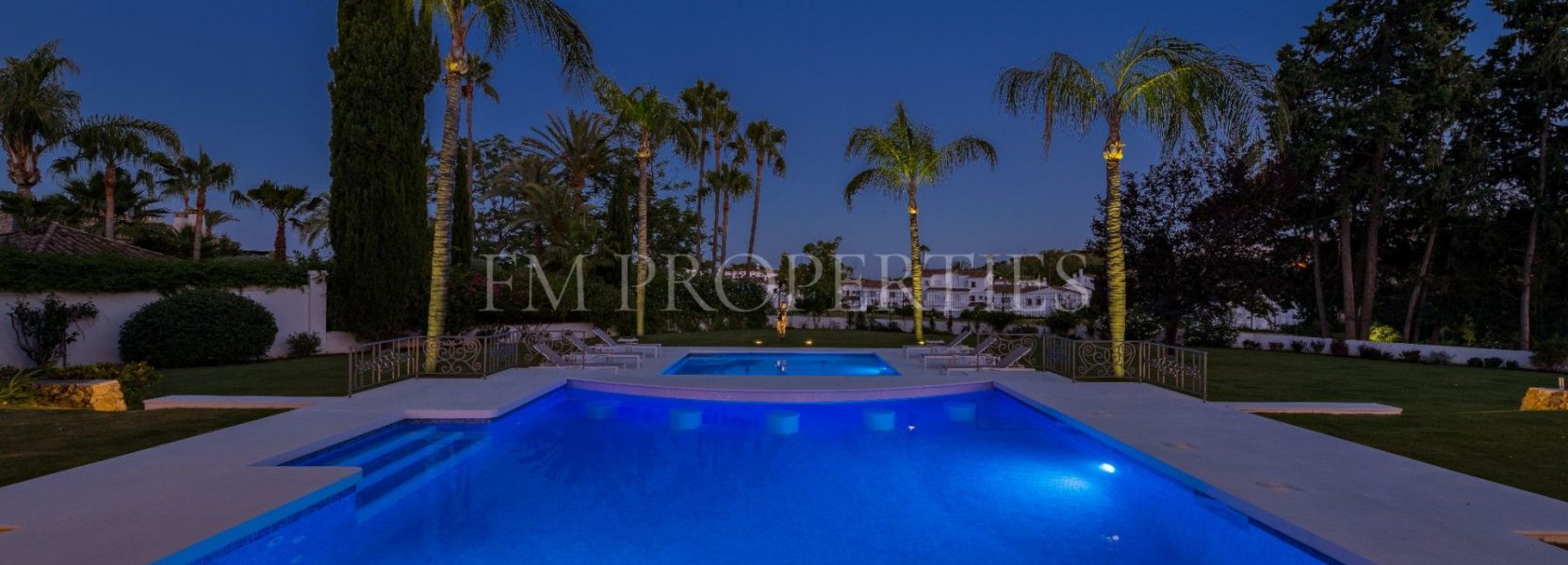 Villa  in La Cerquilla, Nueva Andalucia, Marbella